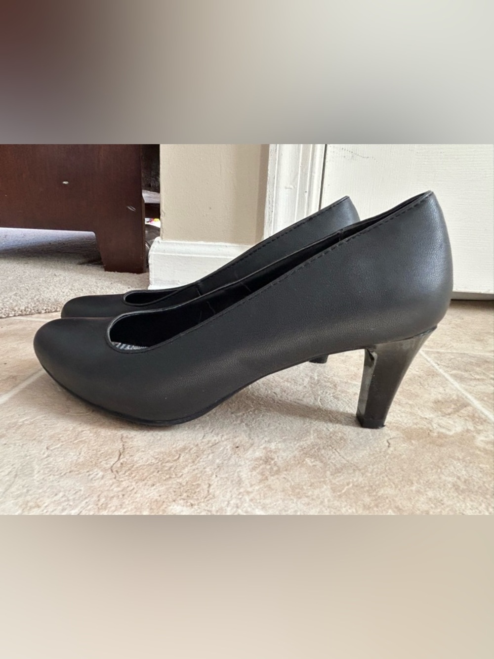 Rialto Black Mid Heel Pump